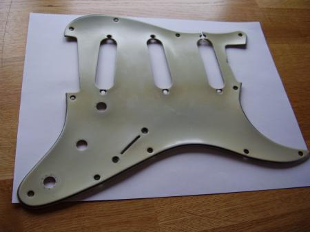 1959 GREEN NITRO FENDER STRAT VINTAGE PICKGUARD