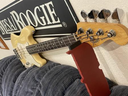 1983 Fender Elite Precision Bass II 