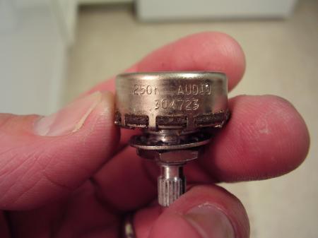 1957 ORIG FENDER STRAT POT