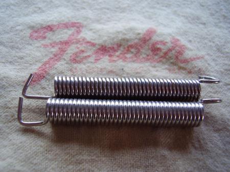 1971 FENDER STRAT BRIDGE 2 TREMOLO SPRINGS