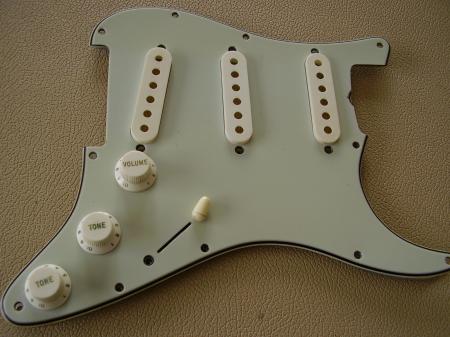 1963 Fender Strat nitro Green Mint Pickguard
