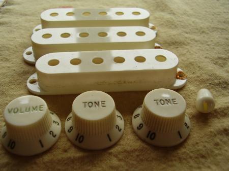1982 Fullerton 1957 RI USA Fender Strat Knobs/Covers/Tip
