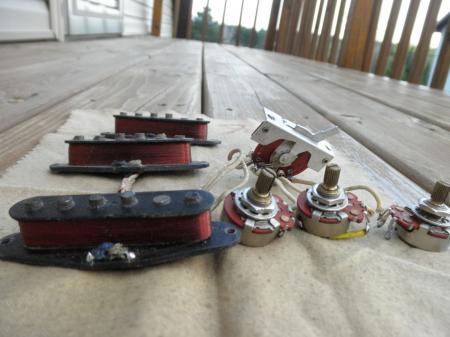 1967 ORIG FENDER STRAT PICKUPS POTS 3 Way 6k plus Ohm