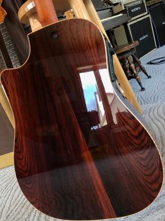  Taylor 810 CE LTD 2002 Limited Edition With Cocobolo Back & Side Tone Wood