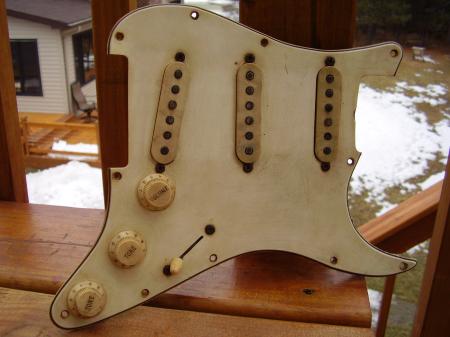 1968 ORIG JAN 68 FENDER STRAT PICKUP ASSEMBLY. DIRT CITY 1 OWNER!