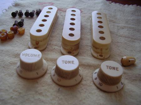 1959 2-59 ORIG FENDER STRAT PLASTIC & HARDWARE