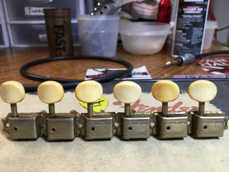 1965 Orig Nice Patina Fender Duo Sonic Mustang Double Line Tuners