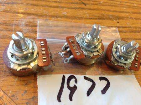 1977 ORIG FENDER STRATOCASTER VOL & TONE POTS