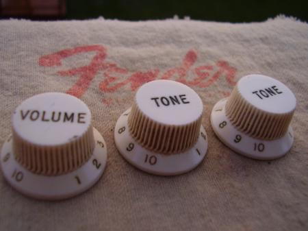 1964 ORIG FENDER STRATOCASTER PATINA KNOBS