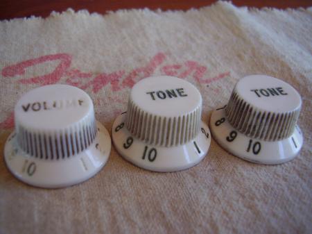 1982-1984 Fullerton RI Knobs